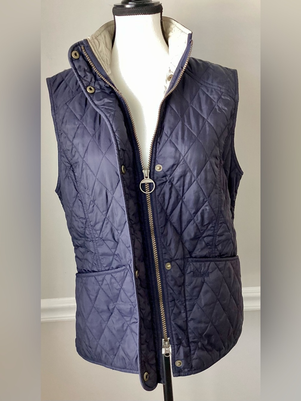 Barbour Liddesdale Quilted Vest Gilet Black Women's US 10 UK 14 Flaw - Picture 4 of 10